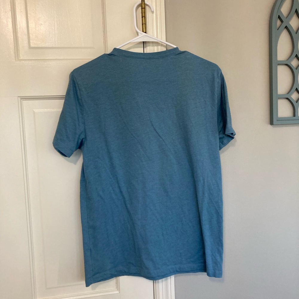 Old Navy Light Blue T-Shirt - Picture 3 of 3
